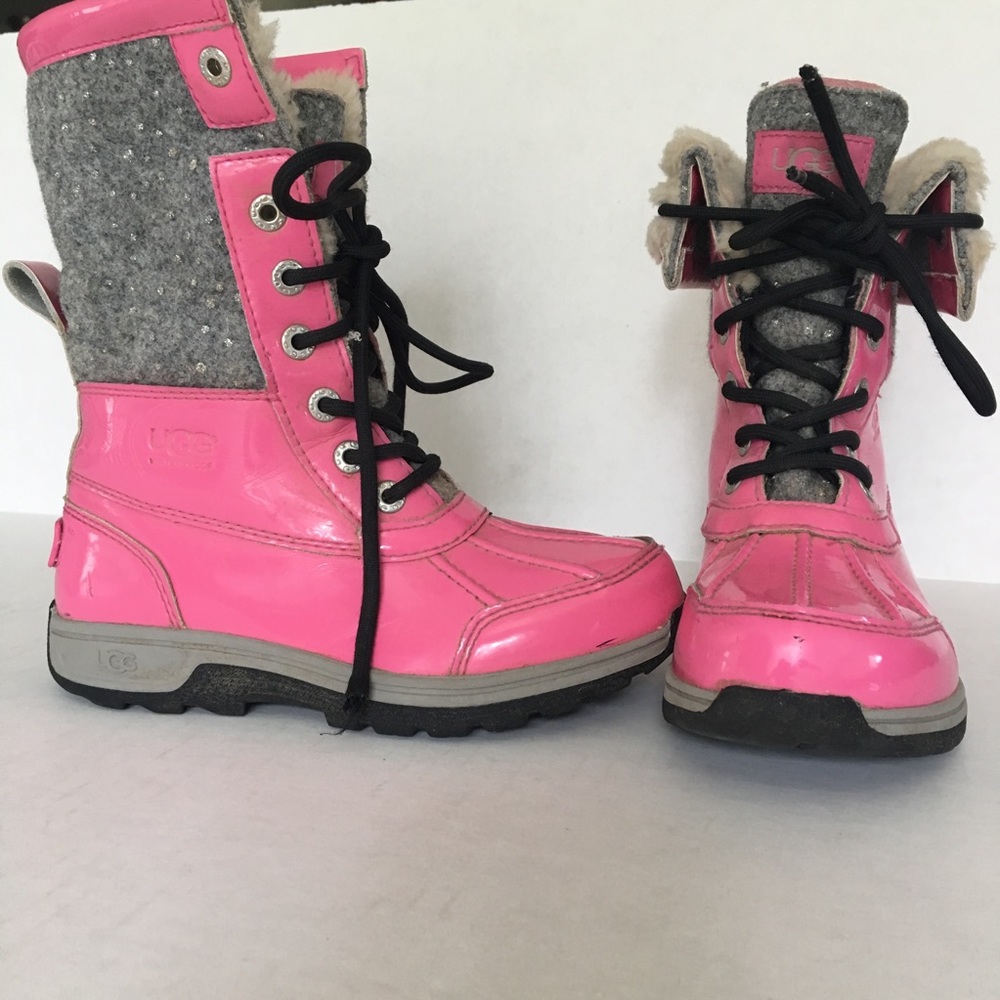 UGG K Butte II pink patent boots. Size 1 girls.